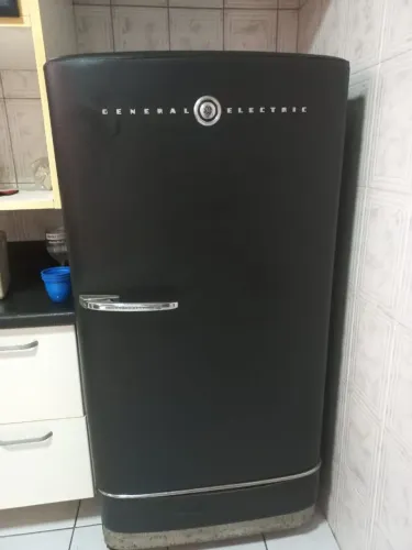 Vendo geladeira antiga 1948.