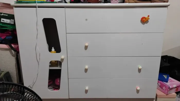 Cômoda 4 gravetas com sapateira 