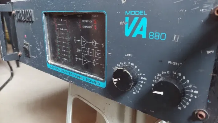 Potência de som Voxman va880