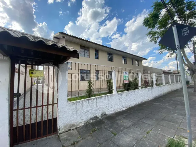 Imóvel para aluguel com 42 metros quadrados com 3 quartos em Capão da Imbuia - Curitiba -