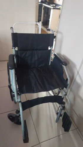 Cadeiras de rodas + andador