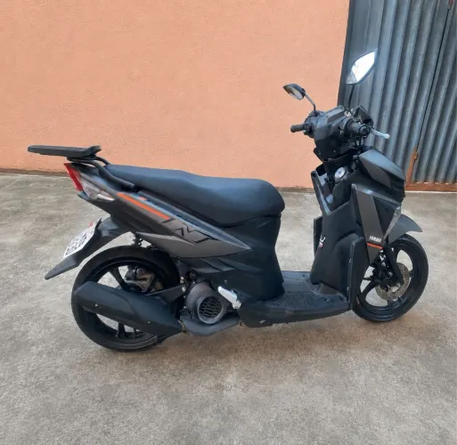 Yamaha Neo 125 - Ano 2018/19 - Menos de 13mil Km - Bateria Nova