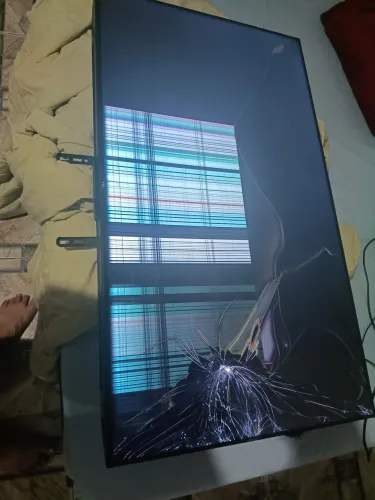 Tv TCL 50P635 (tela trincada)