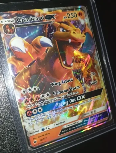 Carta Pokémon Charizard GX 2017 INGLÊS em Perfeito Estado