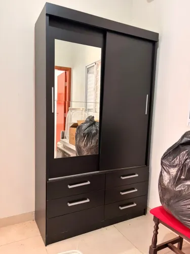 Guarda roupa solteiro 6 gavetas duas portas com espelho