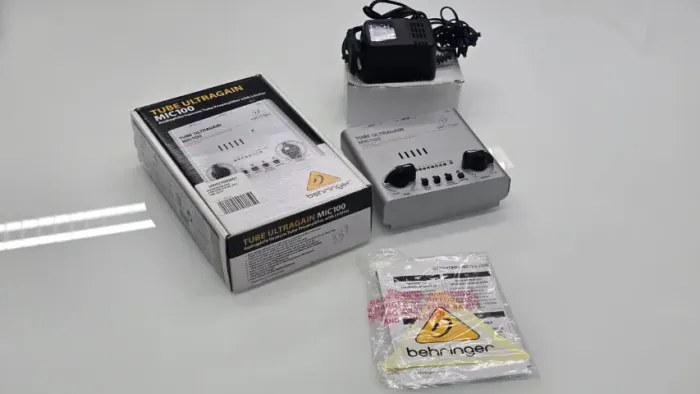 Behringer Tube Ultragain MIC100 - Pré-amplificador Valvulado (Na Caixa / Pouco Uso)
