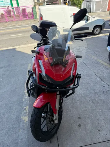 Honda adv 150 pneus novos