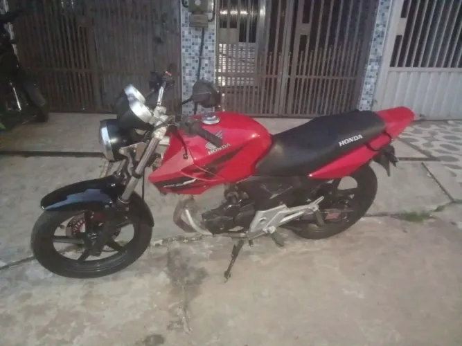Honda cb Twister 250c 2008 perfeito estado pneus novos todos documentos selada quitada tud