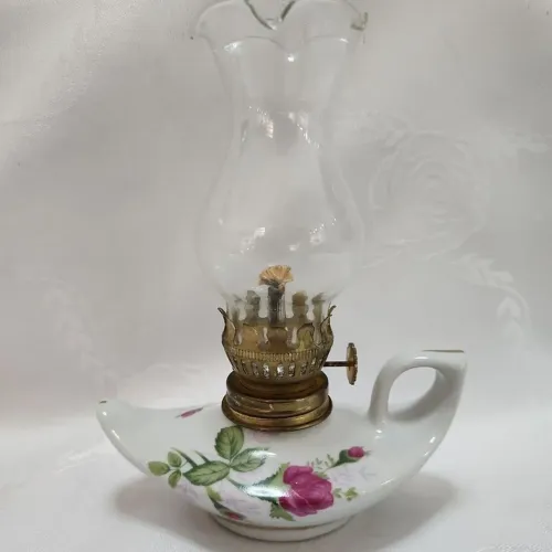 Lamparina de porcelana antiga