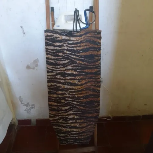 Tábua de passar mais ferro.