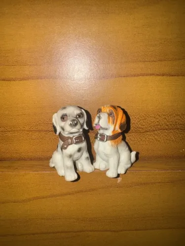 Lote 2 Miniaturas Cães Filhote Surpresa DTC - Colecionáveis + 1 filhote Extra 