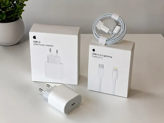 Kit Carregador para iPhone USB-C 20W + Cabo Lightning 1m