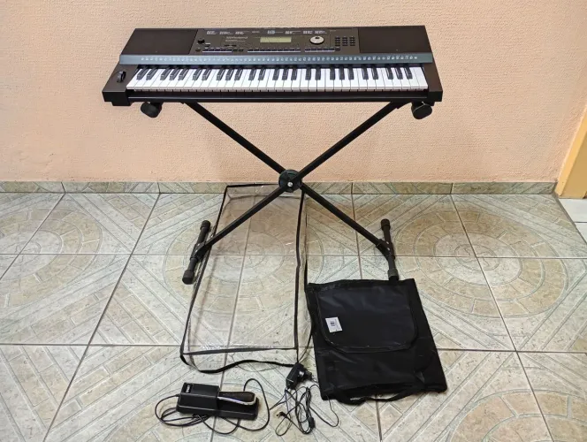 TECLADO ROLAND E-X 20 A