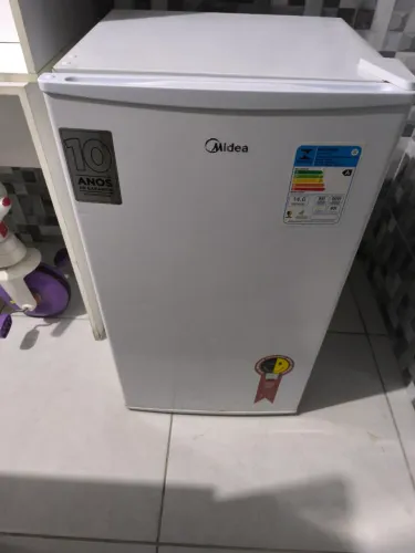 Frigobar Midea 93 Litros Branco (127V) - Super Econômico e em Ótimo Estado!