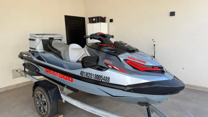 Jet ski Sea Doo RXT X 300