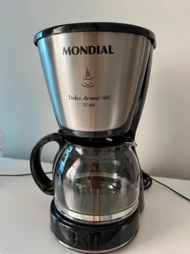 Cafeteira Elétrica Mondial Dolce Arome 32 Cafés Preto e Inox