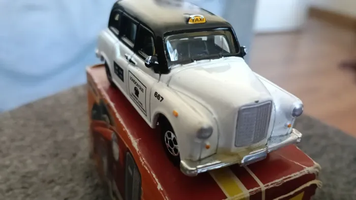 Miniatura Matchbox táxi inglês raridade