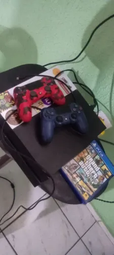 Vende se PS4 fat completo