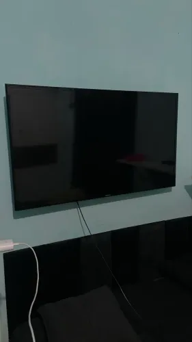 TV Samsung 43 polegadas novinha