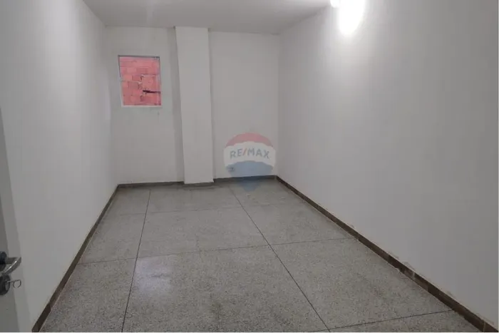 Aluga-se Sala Comercial com 16 m² - no PQ. Rodrigo Barreto - Arujá/SP