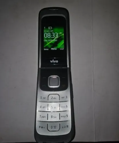 Nokia 2720 flip ,vintage para colecionadores ou decoração com toque de nostalgia