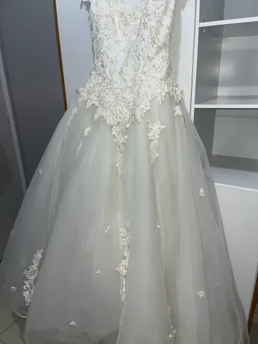 Vestido de noiva bordado