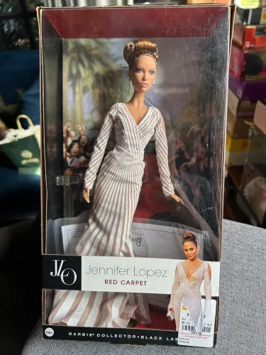 Barbie Collector Jennifer Lopez Red Carpet