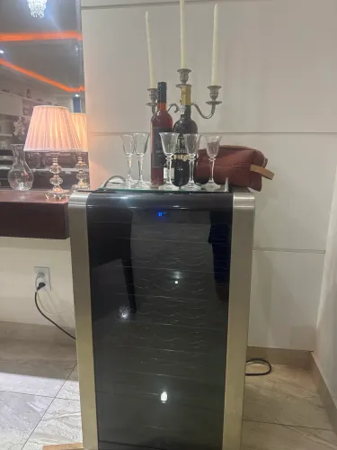 Adega Electrolux 34 garrafas 