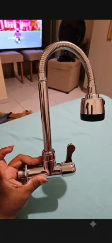 Torneira Gourmet Flexível em Aço Inox com 2 Tipos de Jato