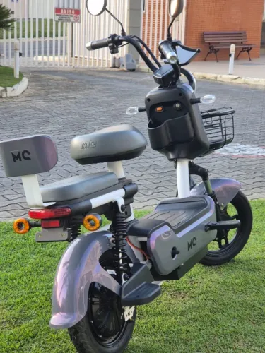 Moto Chefe MC 600w Joy super roxa