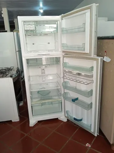 Geladeira Brastemp semi novo frost free 480 litros