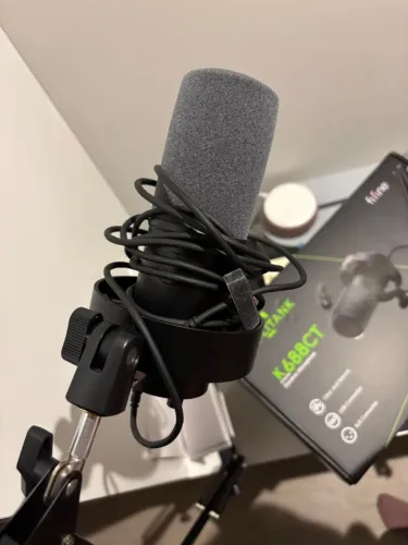 Microfone Dinâmico Fifine K688 Podcast USB/XLR Com Braço Articulado