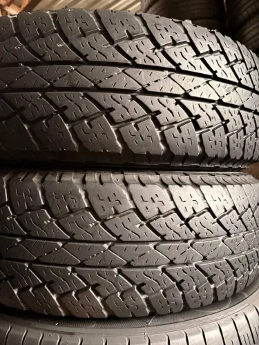 Pneu 205/70/15 Bridgestone 