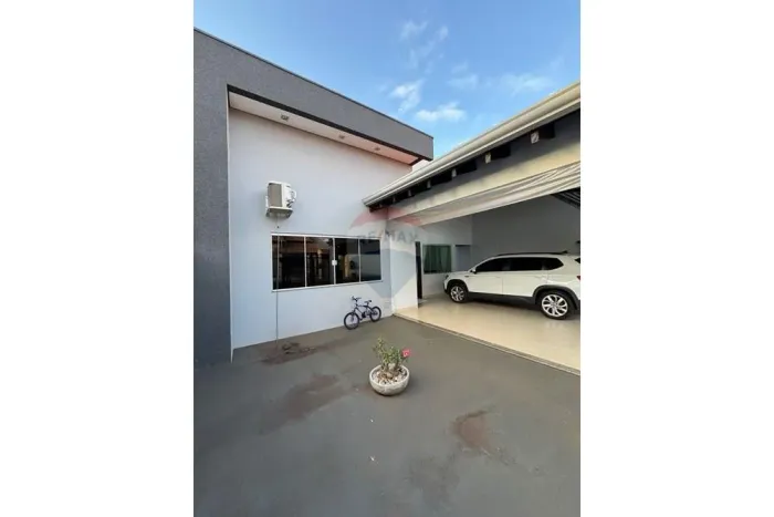 Casa com Piscina e Churrasqueira em Tangará da Serra