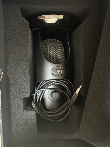 Microfone Blue Yeti X USB - Profissional | Perfeito para Stream, Podcast e Gravação