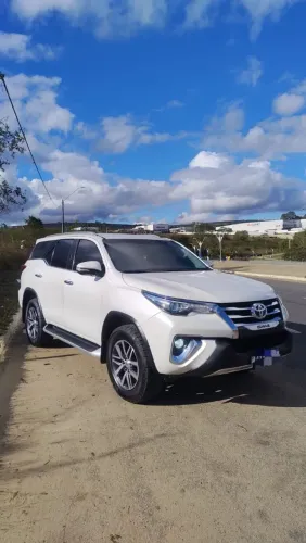 Toyota Hilux SW4 SRX 4X4 2.8 TDI 16V Dies. Aut. 2016