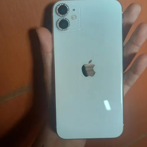 VENDO iPhone 11 Branco - 64GB