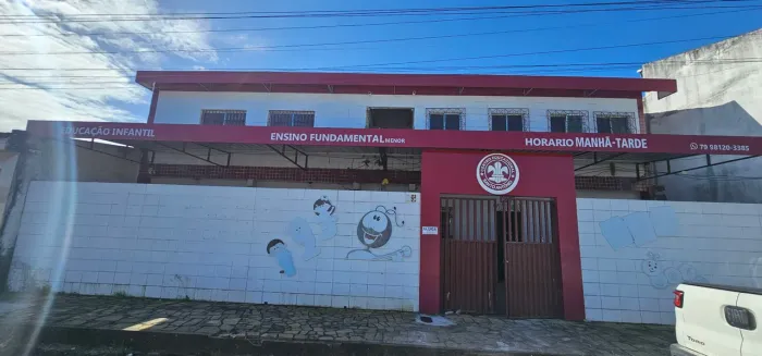 Prédio/casa 2 andares no Eduardo Gomes