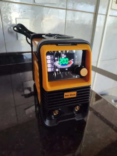 Máquina De Solda Inversora Portatil War Shark Bivolt 110v/220v Mma Tig Amarelo