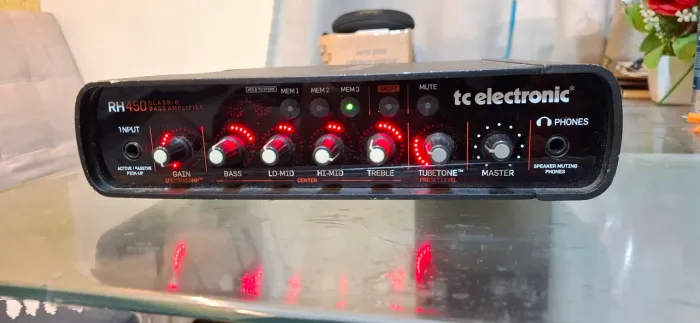 Amplificador de Baixo TC Electronic RH-450