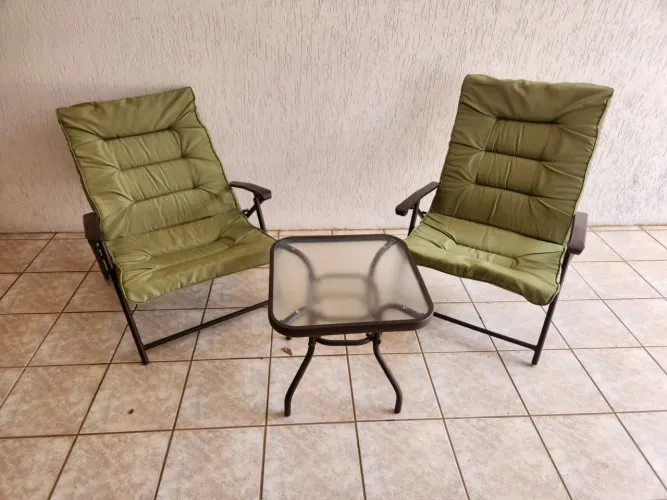 Conjunto de Varanda / Área Externa - 2 Cadeiras Reclináveis + Mesa de Vidro