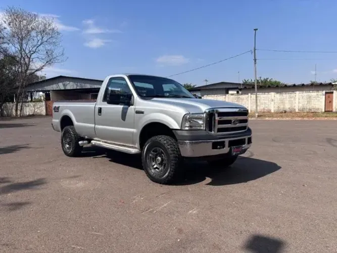 Ford F-250 XLT 3.9 4X2 Diesel TB 2011