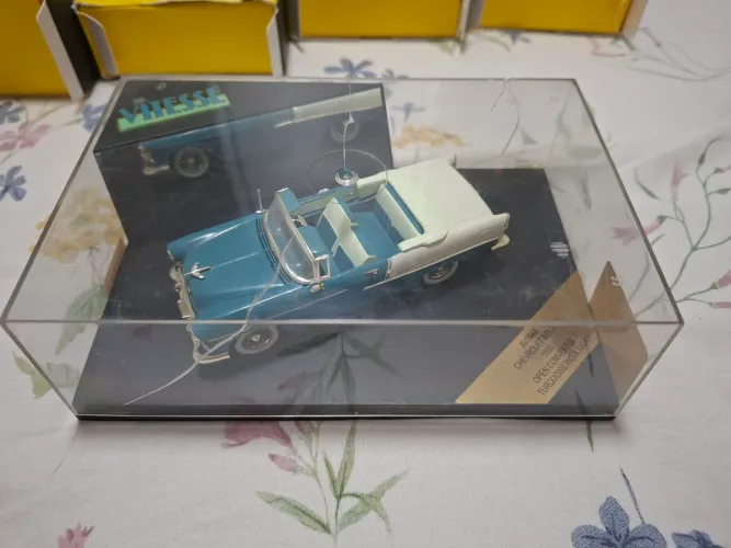 Miniatura Bel Air 1955 Vitesse escala 1/43.
