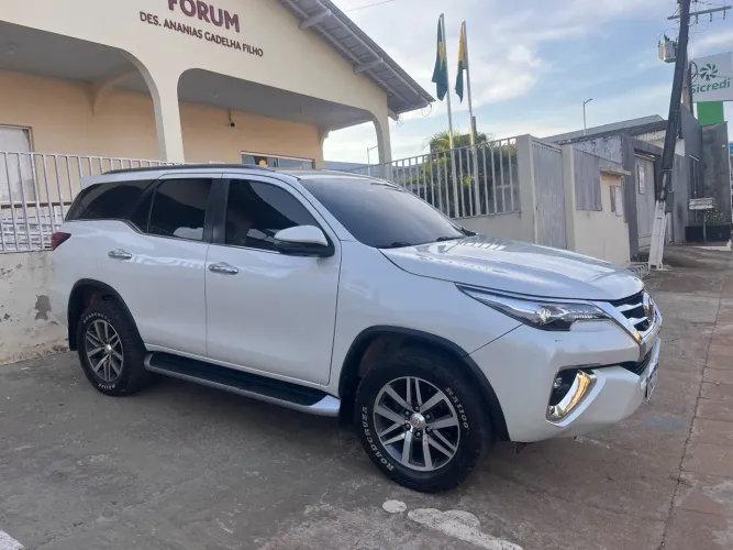 Toyota Hilux SW4 SRX 4X4 2.8 TDI 16V Dies. Aut. 2018