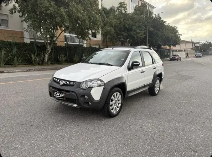 Fiat Palio Weekend Adventure Locker 1.8 Flex 2015