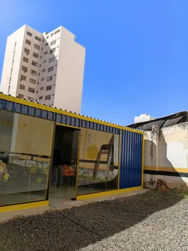 Contêiner muito grande, feito recentemente: VENDO BARATO!