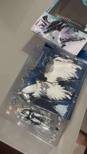 Griffith SH Figuarts