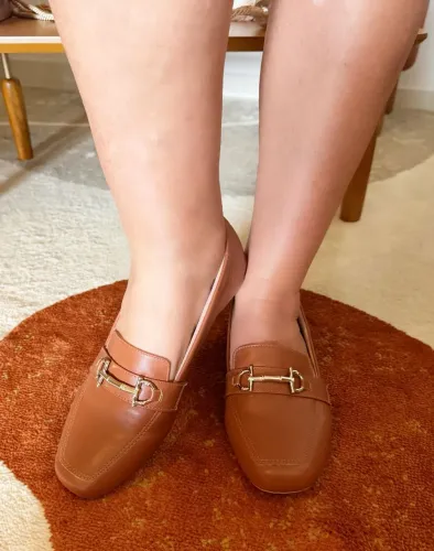 Mocassim caramelo em 42