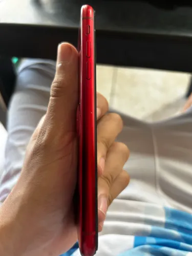 iPhone XR 64 GB funciona tudo! 