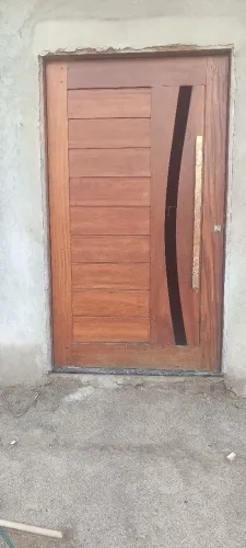 Vende-se porta Pivotante